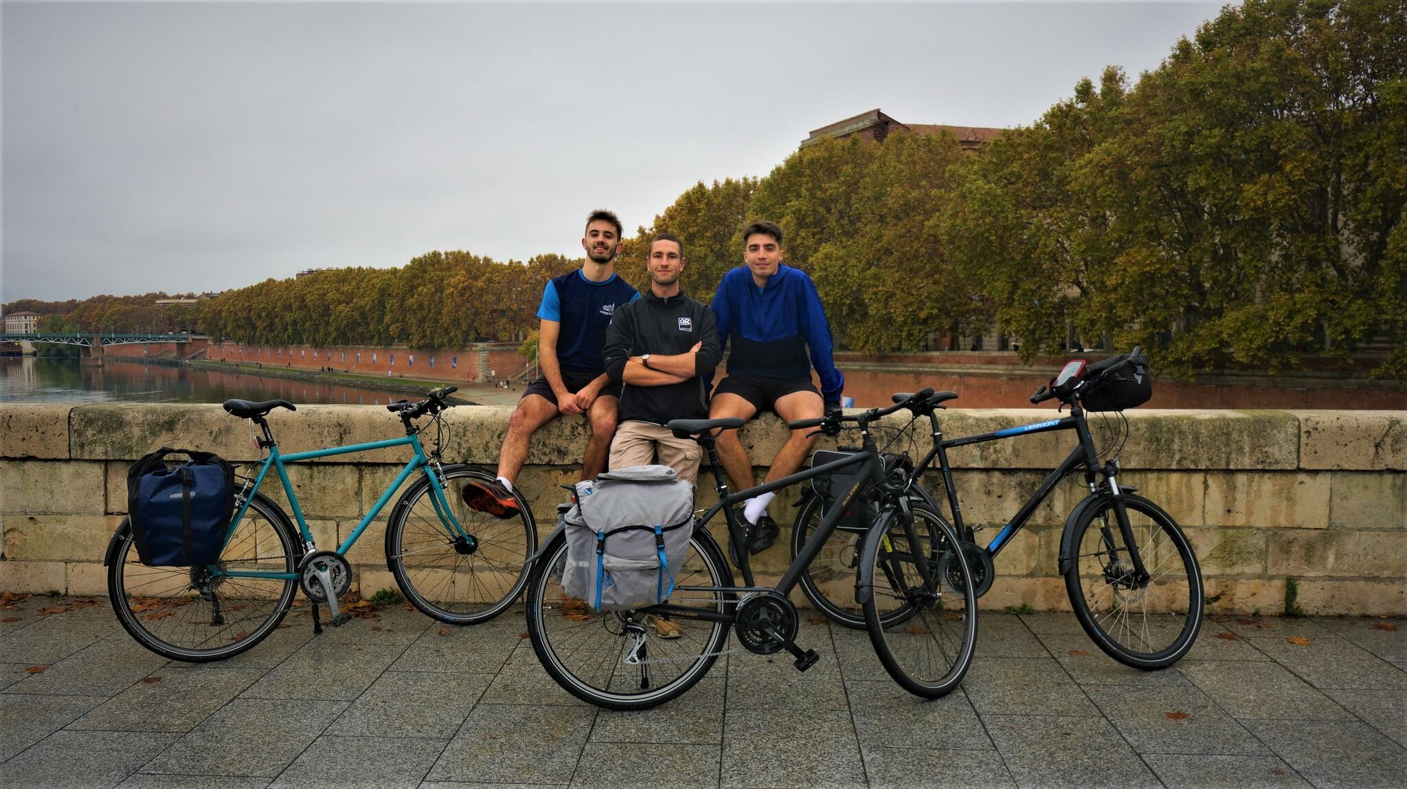 low-tech-explorer-tour-europe-velo