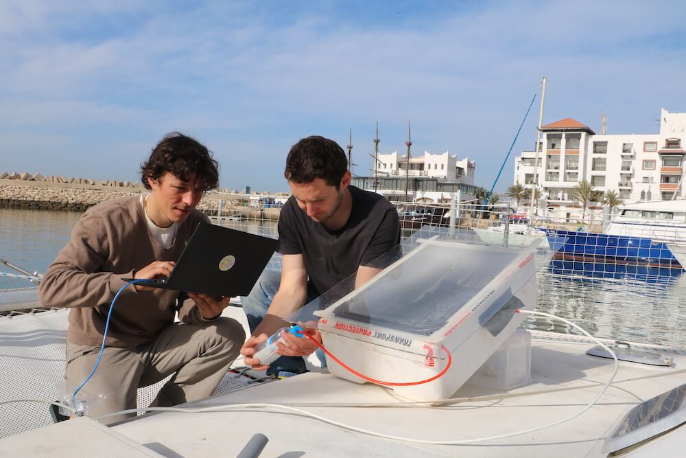 nomade-des-mers-agadir-bricolage-dessalinisateur-cc-elaine-le-floch_31995101780_o