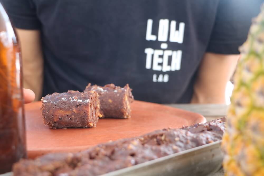 2021-06-16-cuba_tube-solaire-nav-gateau-choco-low-tech-lab